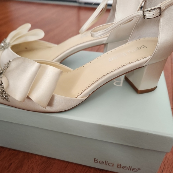 Bella Belle MARGO Ivory Crystal Flower Embellished Block Heels - Picture 3 of 6